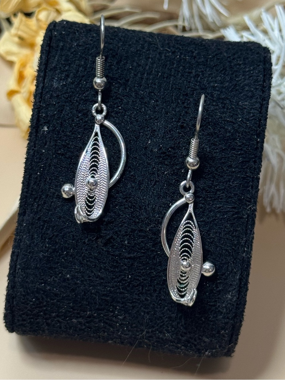 Vintage Silver Tone Filigree Teardrop Dangle Pierced Earrings
